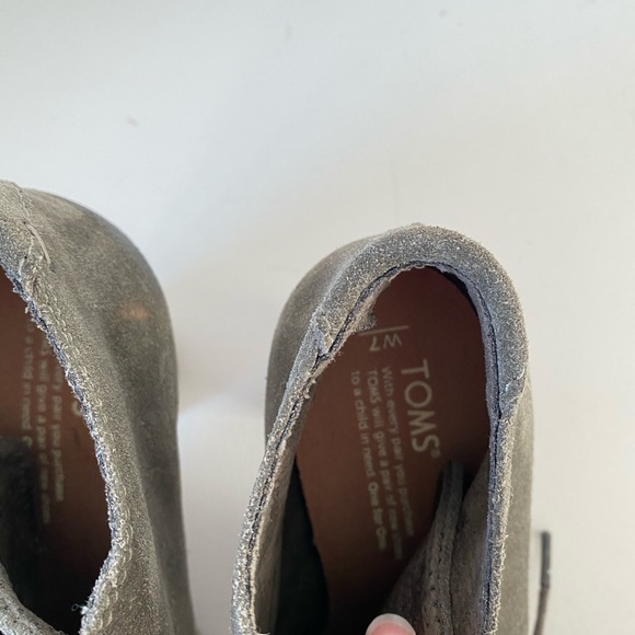 Heeled Booties - Picture 3 of 4